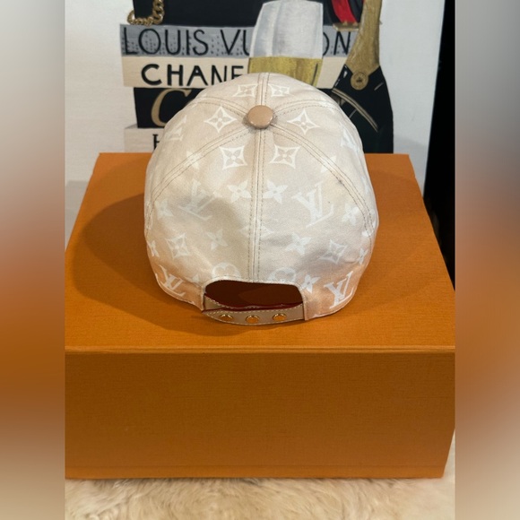 🔥 LOUIS VUITTON CAP POOL MONOGRAM GRADIENT SIZE LARGE w/ Dust Bag - Picture 13 of 15